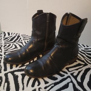 Frye Melissa Black Side Zip Short Boot